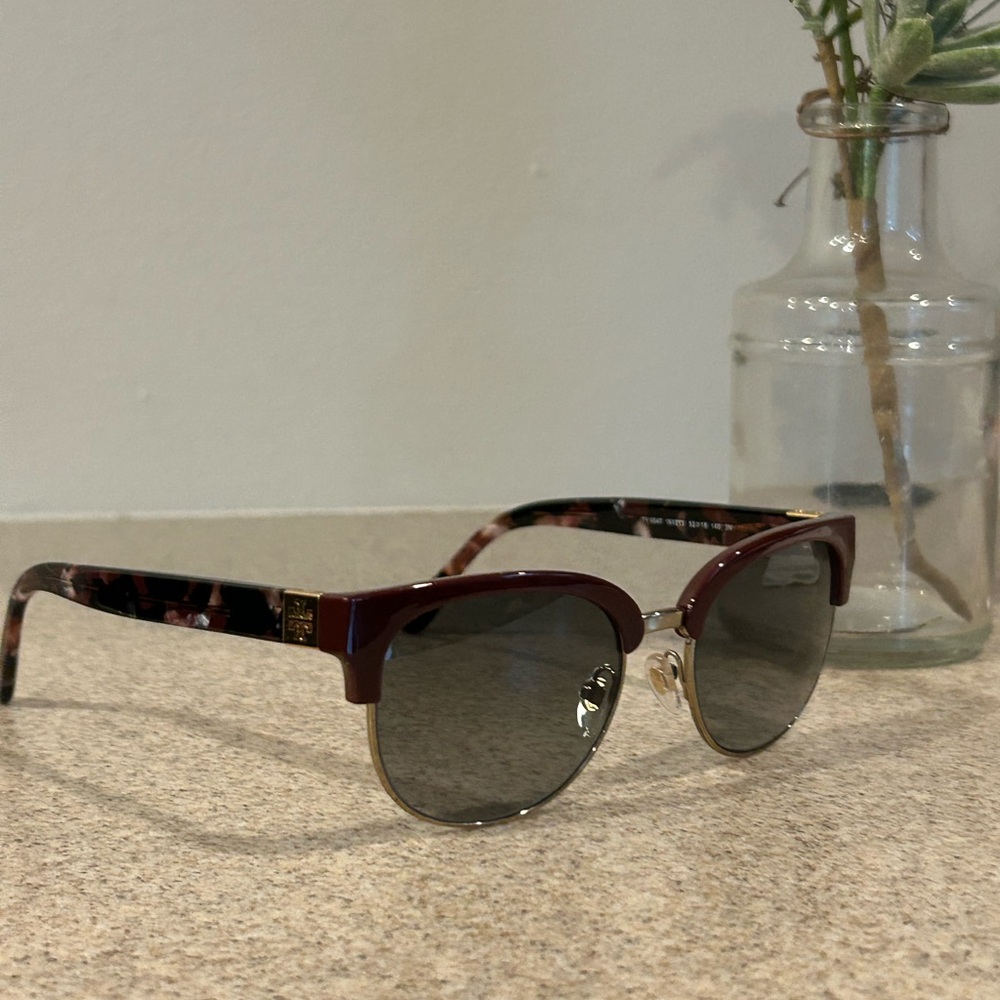 Brand New Tory Burch Sunglasses Burgundy’s and Gold Retail $980